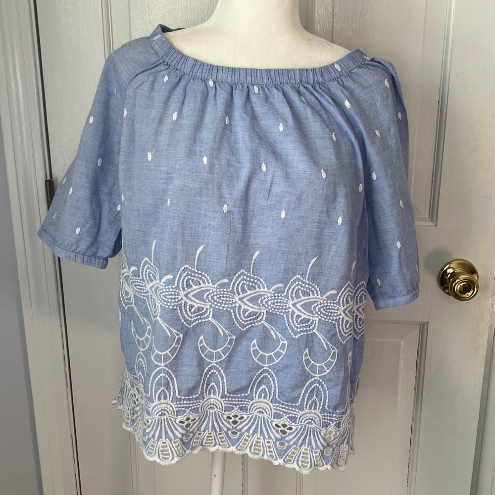 Talbots blue & white embroidered cotton top sz   Large